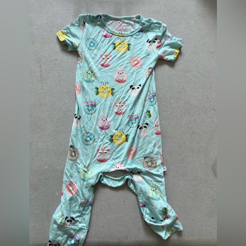 Posh Peanut 2T snap short sleeve jumpsuit, unisex